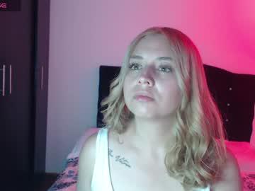 Watch ana_arms_ performing live on BoomCams free cam network