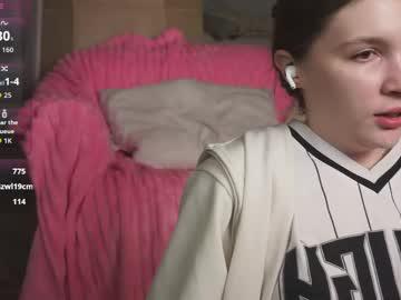Watch anahi_roberts performing live on BoomCams free cam network