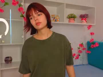 Watch anderawreath performing live on BoomCams free cam network