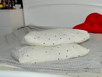 Watch andrea__bass performing live on BoomCams free cam network