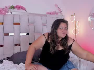Watch andreamom_ performing live on BoomCams free cam network