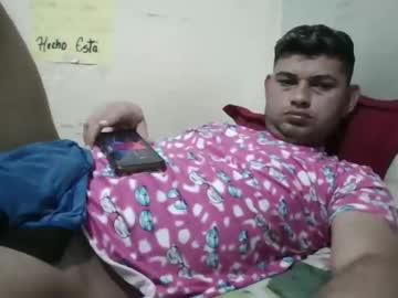 Watch andriuz0306 performing live on BoomCams free cam network