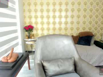 Watch angelina_class_7 performing live on BoomCams free cam network
