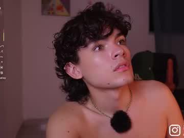 Watch angelocute_ performing live on BoomCams free cam network