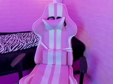 Watch anitta_x performing live on BoomCams free cam network