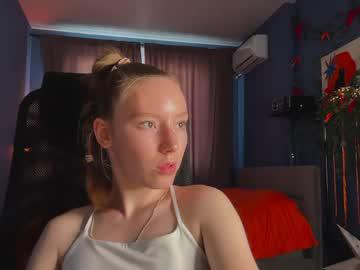 Watch anna_kare performing live on BoomCams free cam network