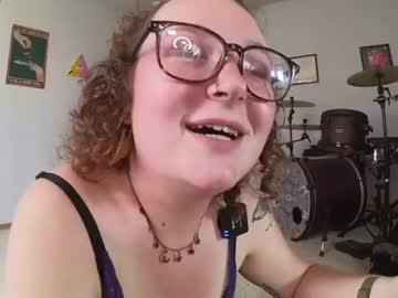 Watch annarose999 performing live on BoomCams free cam network