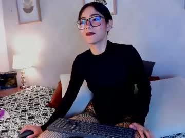 Watch anne_noire performing live on BoomCams free cam network