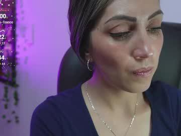 Watch anny_sweet72 performing live on BoomCams free cam network