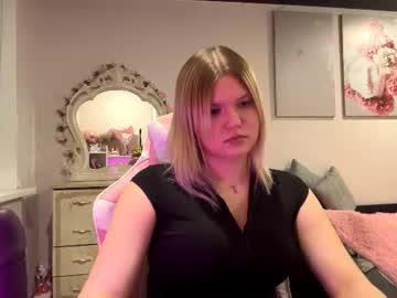 Watch annyvibess performing live on BoomCams free cam network
