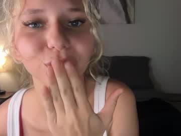 Watch anyaa777 performing live on BoomCams free cam network