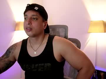 Watch appolo_allen performing live on BoomCams free cam network