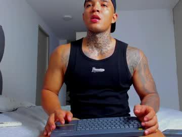 Watch aquiles_elpapi performing live on BoomCams free cam network