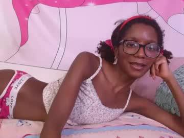 Watch arcadiagates performing live on BoomCams free cam network
