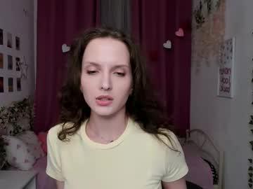 Watch ariadna_s performing live on BoomCams free cam network