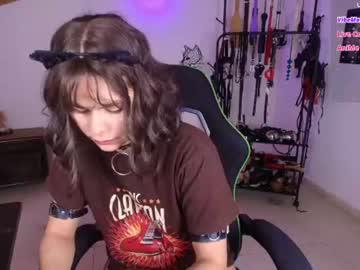 Watch arianna_connorr performing live on BoomCams free cam network