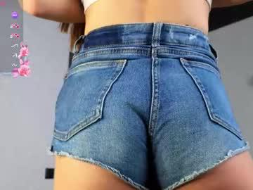 Watch ariiadnaaa performing live on BoomCams free cam network