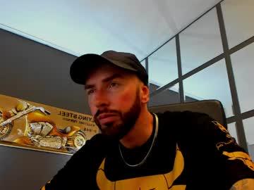 Watch arongrant performing live on BoomCams free cam network