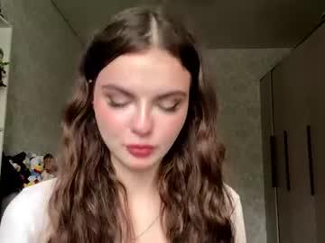 Watch ashleighgittinger performing live on BoomCams free cam network