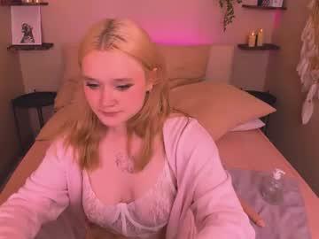 Watch ashley_burke performing live on BoomCams free cam network