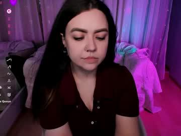 Watch ashton_heidi performing live on BoomCams free cam network