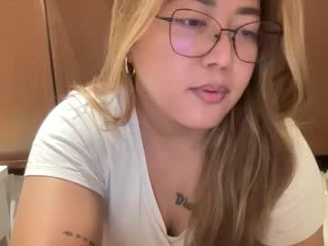 Watch asianbunny10 performing live on BoomCams free cam network