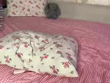 Watch astralmelodyy performing live on BoomCams free cam network