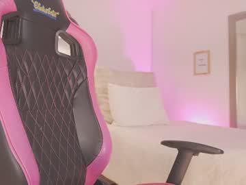 Watch athenasinclair performing live on BoomCams free cam network