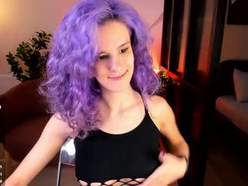 Watch auralana performing live on BoomCams free cam network