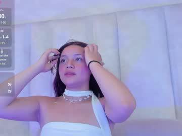 Watch aurora_bellamont performing live on BoomCams free cam network