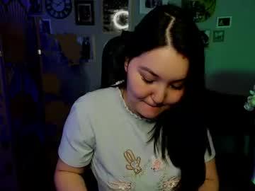 Watch aurora_briggs performing live on BoomCams free cam network