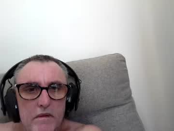 Watch aussie_ozzie performing live on BoomCams free cam network