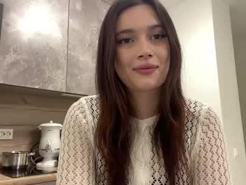 Watch averyhoster performing live on BoomCams free cam network