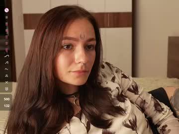 Watch aww_burn performing live on BoomCams free cam network