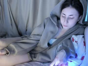 Watch ayesha_thebest performing live on BoomCams free cam network