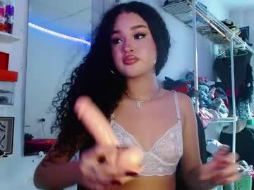 Watch babybombom08 performing live on BoomCams free cam network
