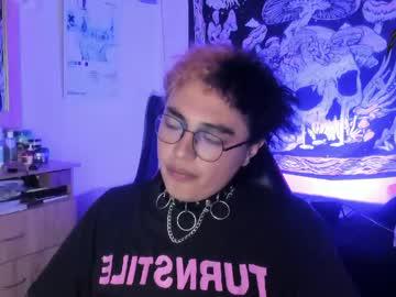 Watch badfacex performing live on BoomCams free cam network