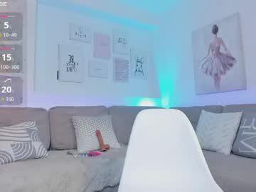 Watch barbie_ev performing live on BoomCams free cam network