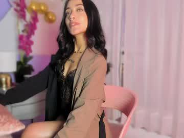 Watch bby_izzy performing live on BoomCams free cam network
