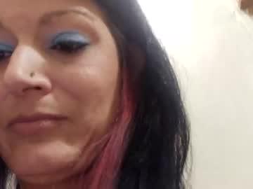 Watch beautyfulkrazy8789 performing live on BoomCams free cam network