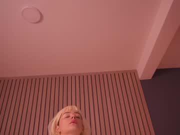 Watch bella_adams_ performing live on BoomCams free cam network
