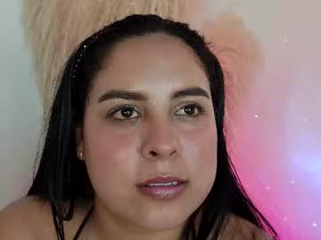Watch bella_saint33 performing live on BoomCams free cam network
