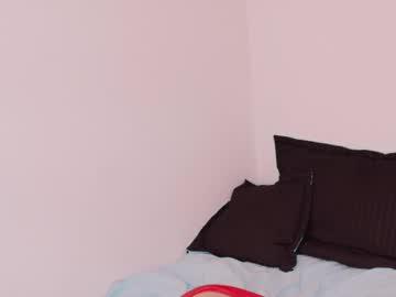 Watch bellaroch performing live on BoomCams free cam network