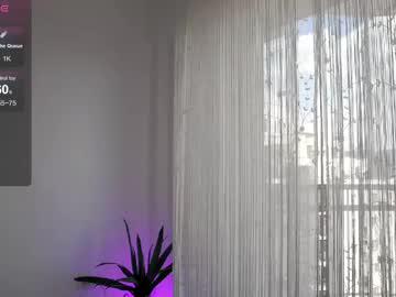 Watch belle_blondy performing live on BoomCams free cam network