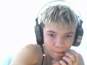 Watch belyaxx performing live on BoomCams free cam network