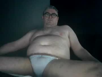 Watch bengiles81 performing live on BoomCams free cam network