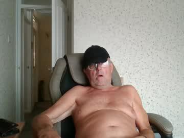 Watch bensinger performing live on BoomCams free cam network