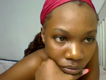 Watch berrybelle performing live on BoomCams free cam network