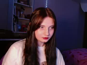 Watch berrymelissa performing live on BoomCams free cam network