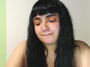 Watch biabia_1 performing live on BoomCams free cam network